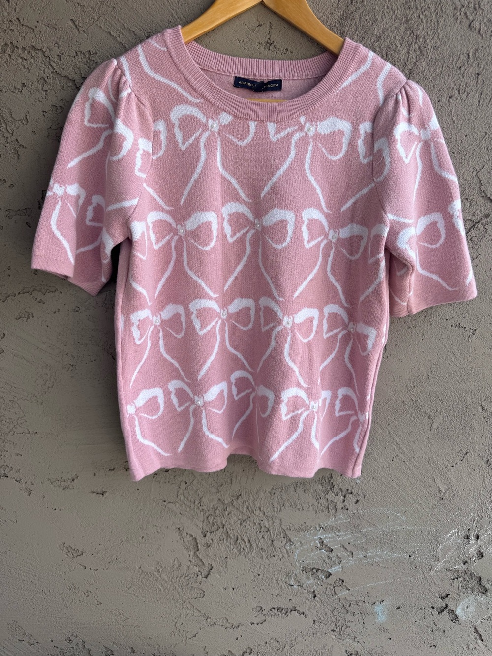 Adrienne Vittadini Pink and White Bow Motif Knit Top Sweater Medium